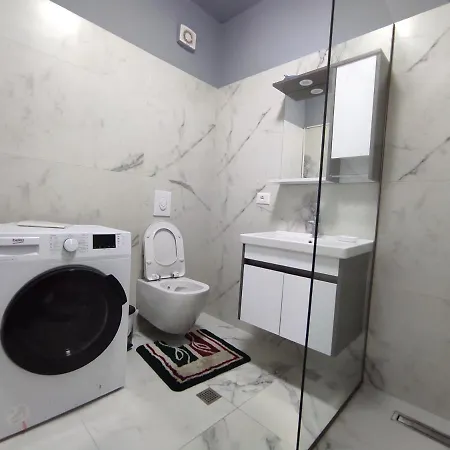 Joni's At Mali I Robit Golem (Tirana)