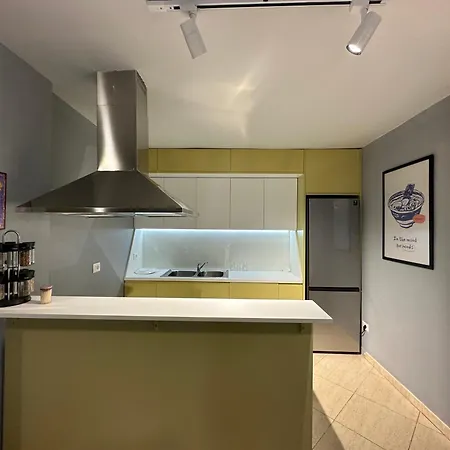 Joni's At Mali I Robit Apartment