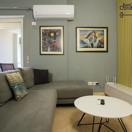 Joni's At Mali I Robit Apartment