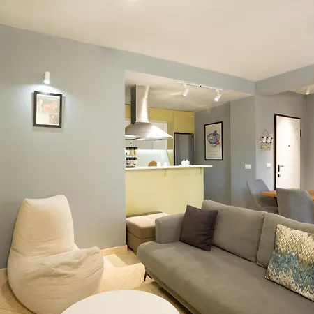 Joni's At Mali I Robit Apartment